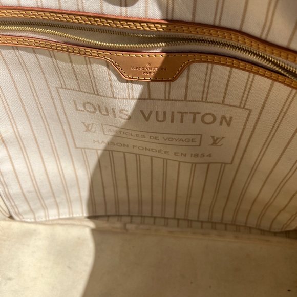 H:11.0" x W:12.2" x D:6.3", Handle: 9" Louis Vuiton, Neverfull MM Tote Bag 👜 - Picture 6 of 6